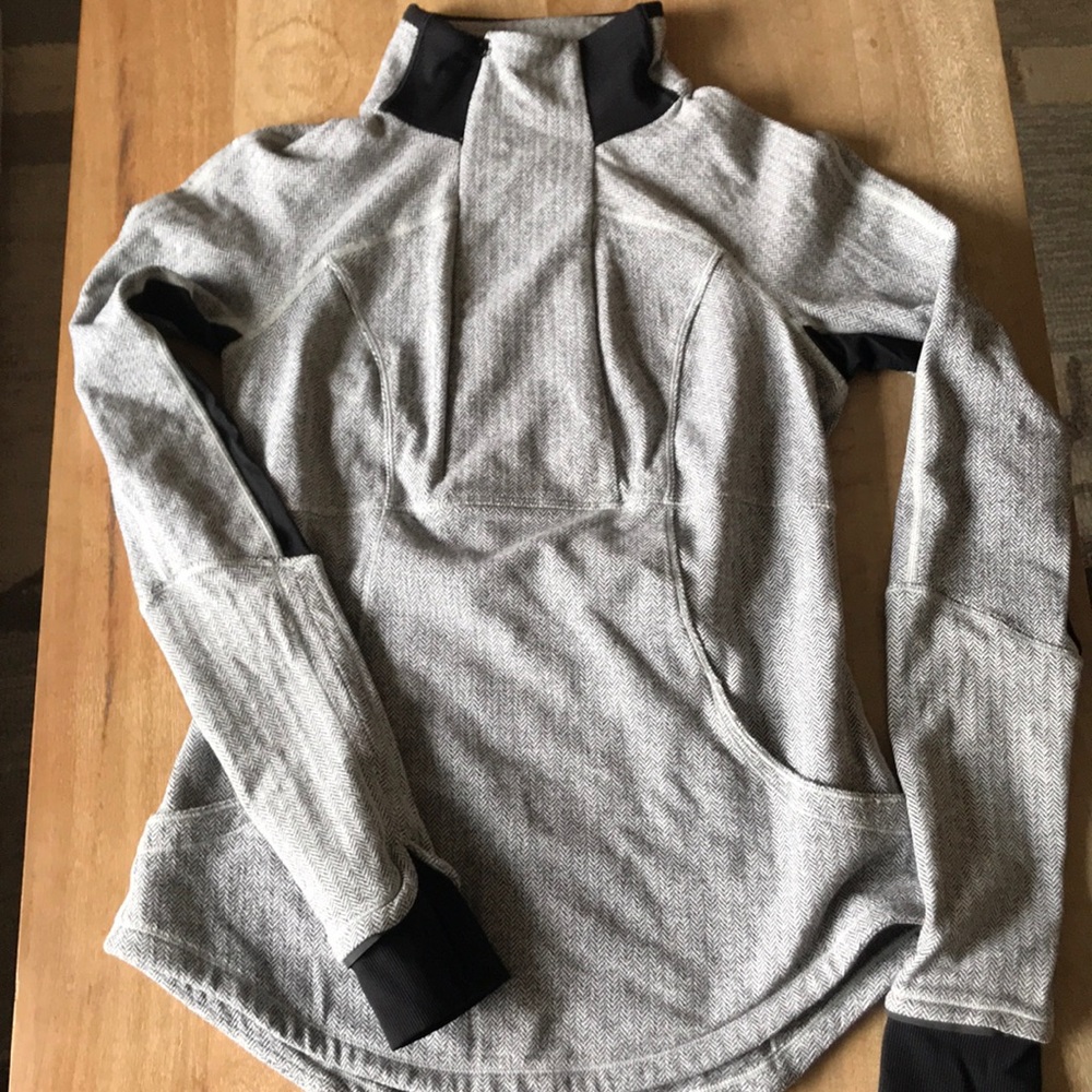 Like new Lululemon pullover